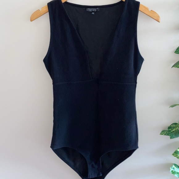 Topshop deep V neck bodysuit - Picture 1 of 5